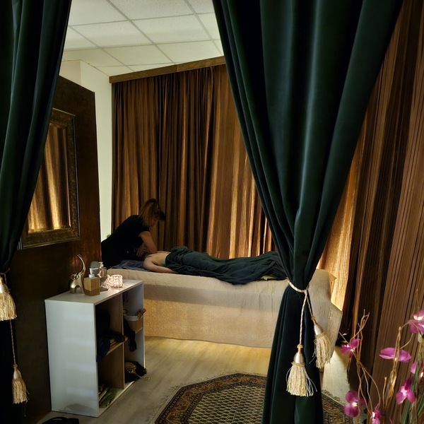 Erotisches Inserat von THAIMASSAGE (modelle, massage) aus Bad Saarow